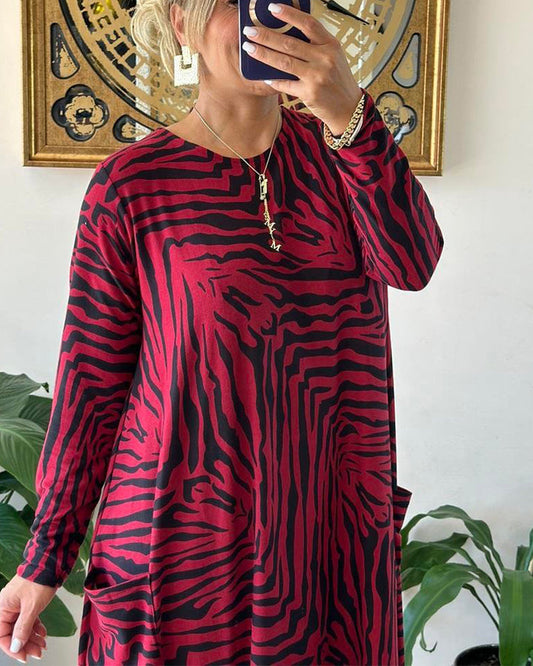 Sukienka w leopardzie wzory długa